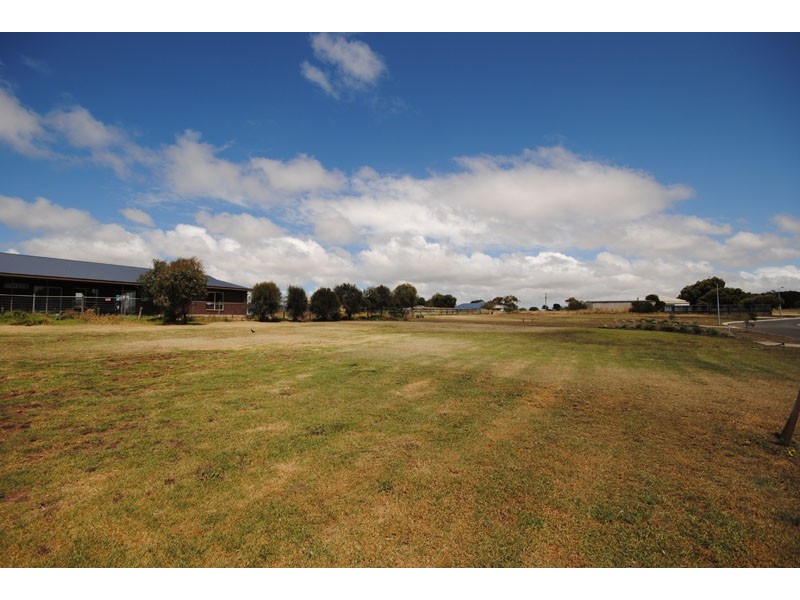 1-18 Blue Water Court, Portland VIC 3305