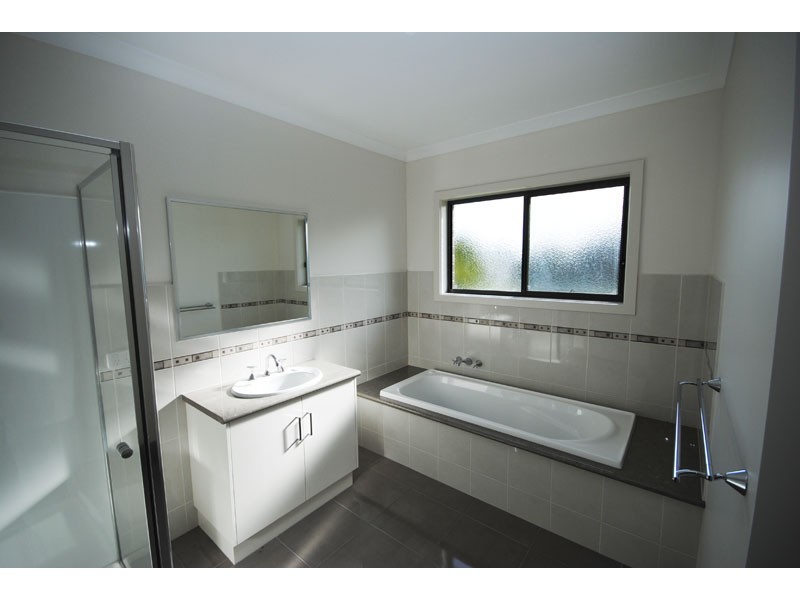 7 Seacliff Place, Portland VIC 3305