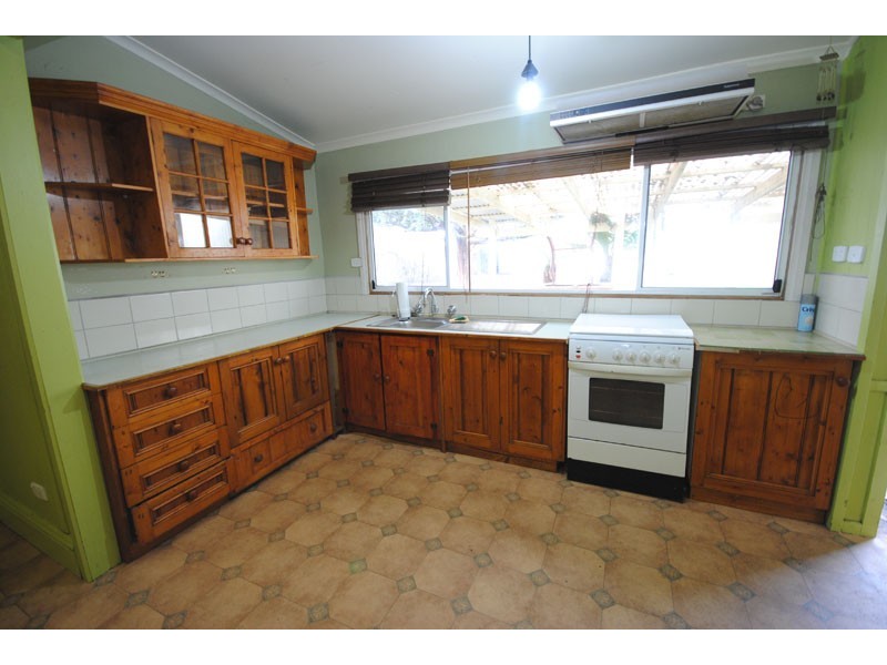 8 Barclay Street  East, Heywood VIC 3304