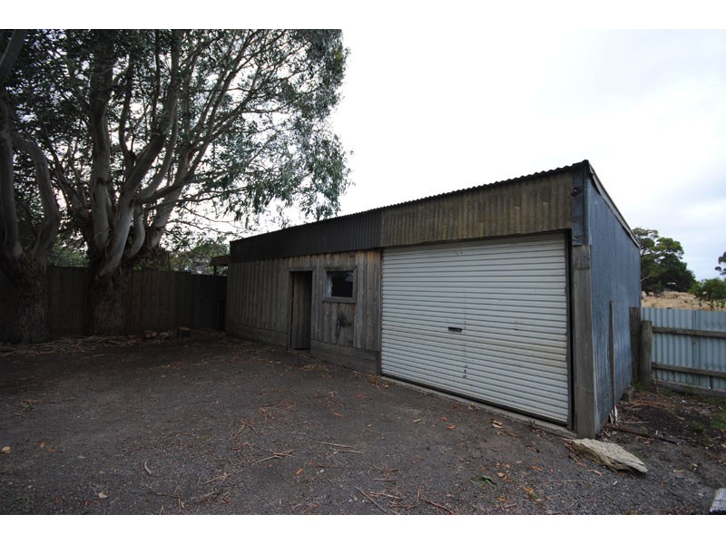 8 Barclay Street  East, Heywood VIC 3304