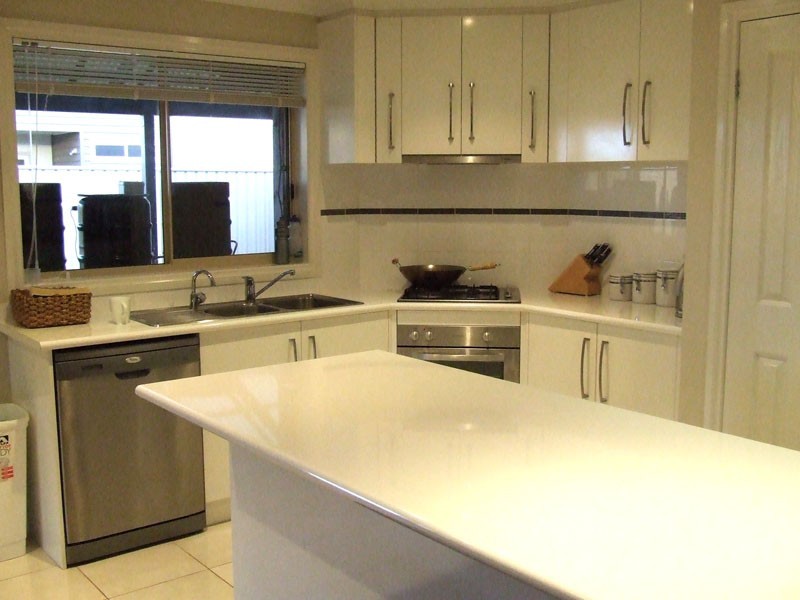 6 Aquarius Court, Portland VIC 3305