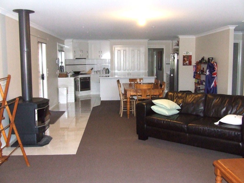 6 Aquarius Court, Portland VIC 3305