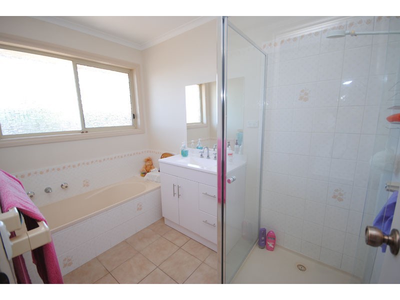 9 Juliani Place, Portland VIC 3305