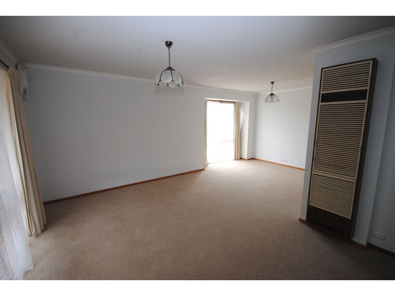 11 Shirva Crescent, Portland VIC 3305