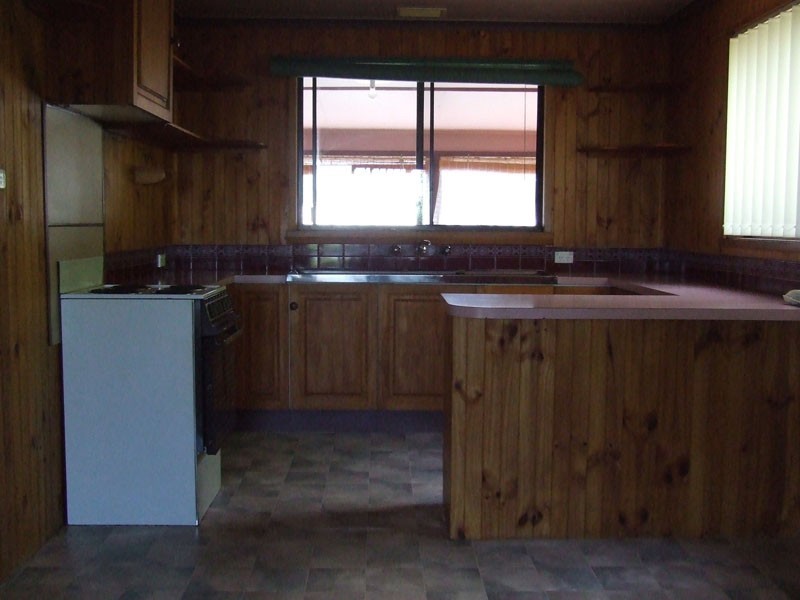 11 Beach Road, Allestree VIC 3305