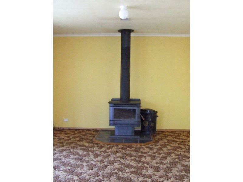 11 Beach Road, Allestree VIC 3305