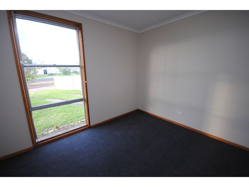 73 Lindsay Street, Heywood VIC 3304