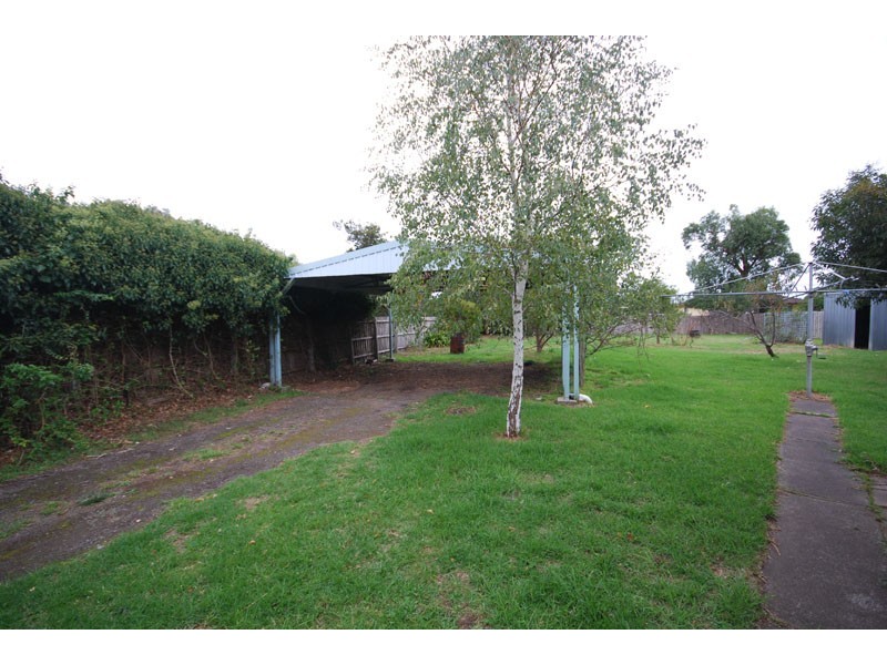 73 Lindsay Street, Heywood VIC 3304