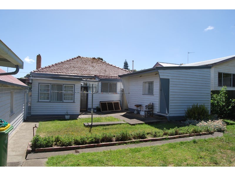 11 Sutton Avenue, Portland VIC 3305