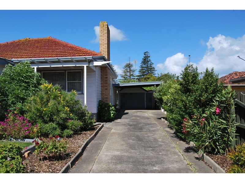 11 Sutton Avenue, Portland VIC 3305