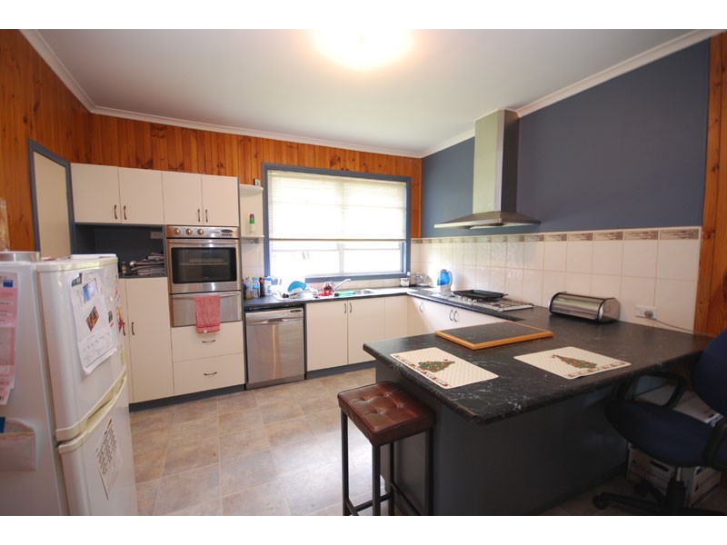 28 Peddie Ave formally Robin Ave, Portland VIC 3305