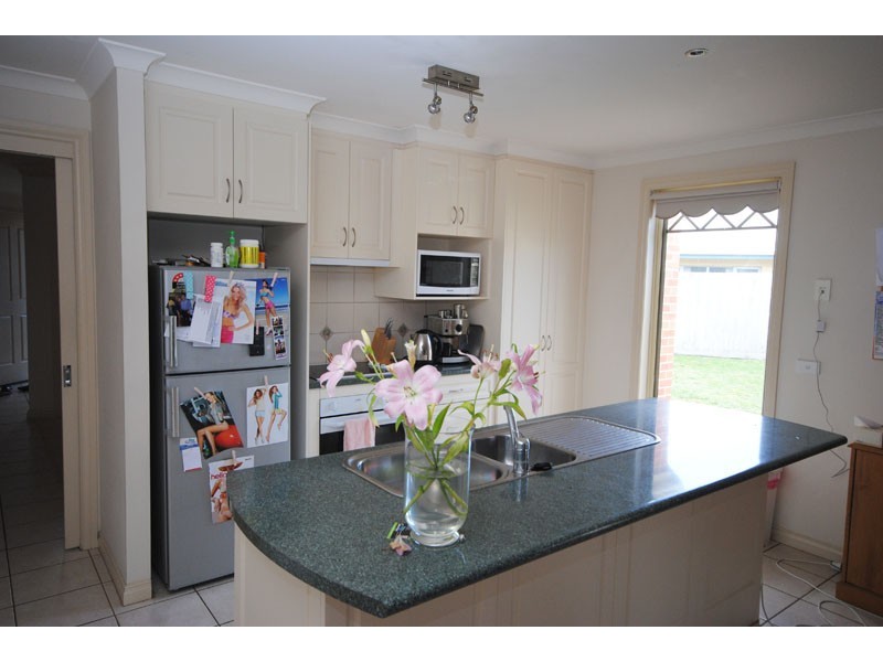 11 Donegal Court, Portland VIC 3305