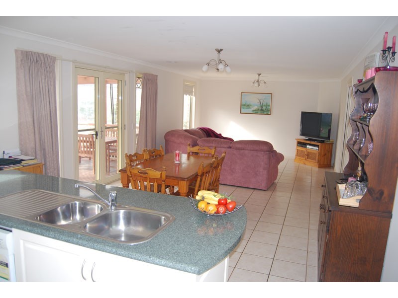 11 Donegal Court, Portland VIC 3305