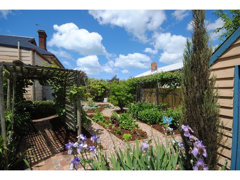 87 Hurd Street, Portland VIC 3305