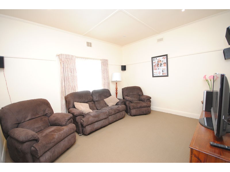 29 Carey Street, Heywood VIC 3304