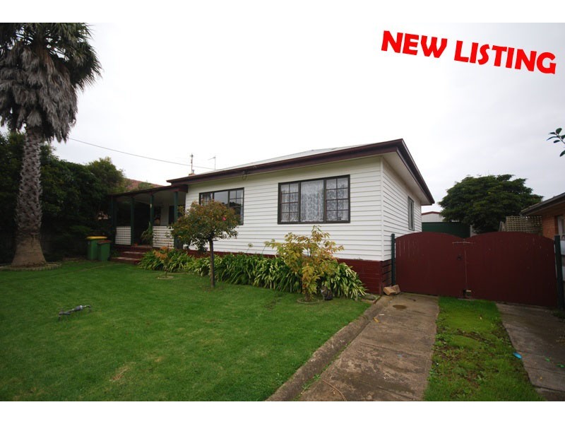 9 Valmai Avenue, Portland VIC 3305