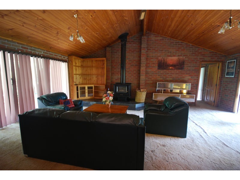 55 Nashs Road, Bolwarra VIC 3305