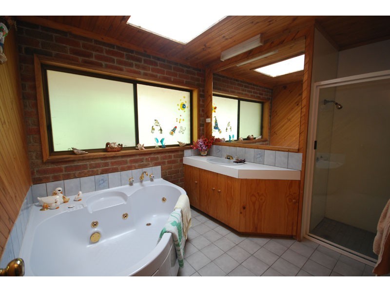 55 Nashs Road, Bolwarra VIC 3305