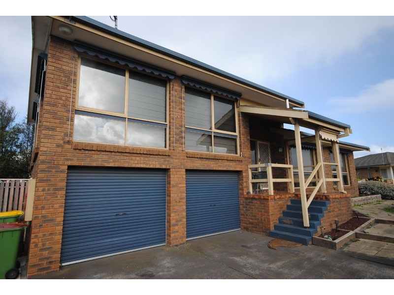 2/297 Hanlon Parade, Portland VIC 3305