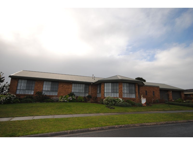 17 Connemarra Court, Portland VIC 3305