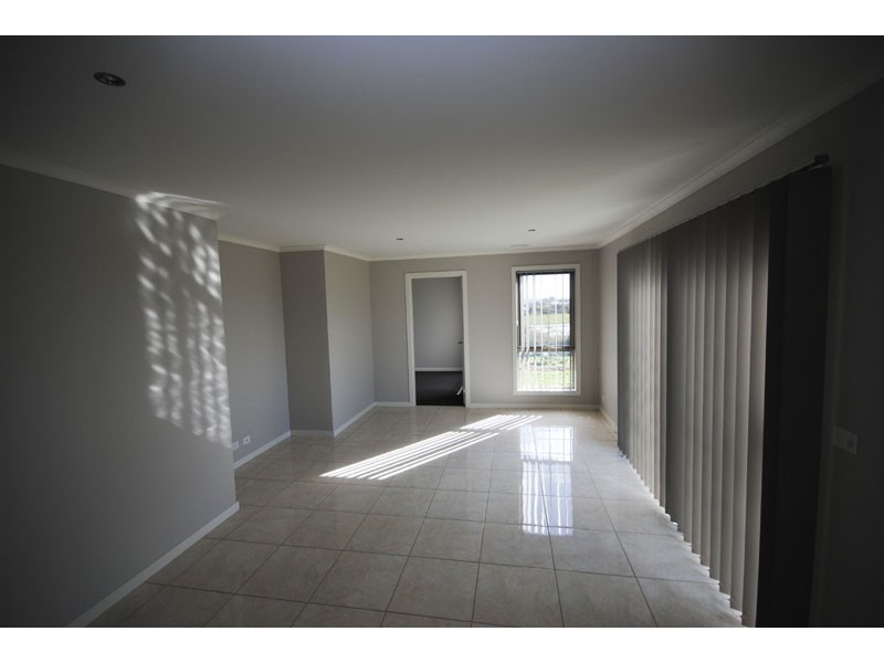 11 Madeira Close, Portland VIC 3305