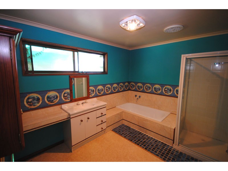 34 Barclay Street, Heywood VIC 3304