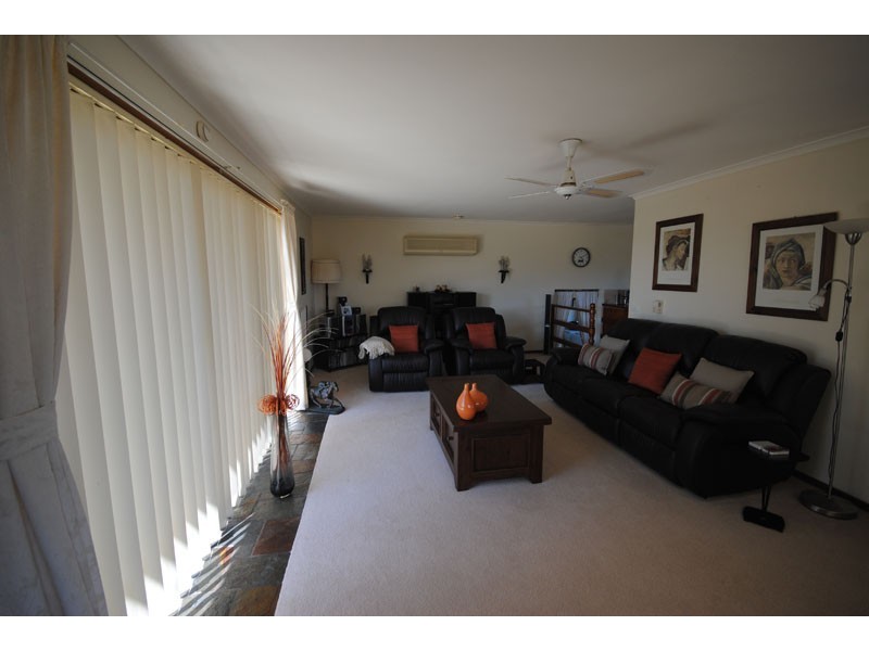 8481 Princes Highway, Allestree VIC 3305