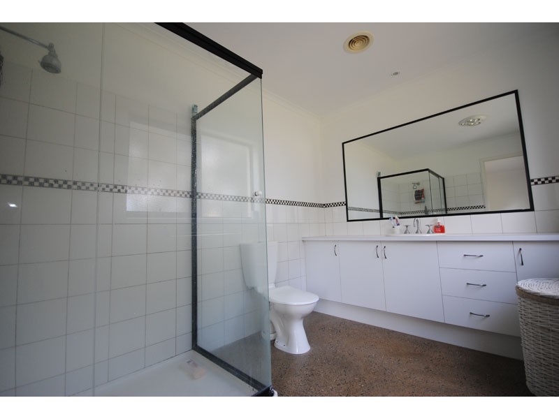 1 Burns Rd, Portland VIC 3305