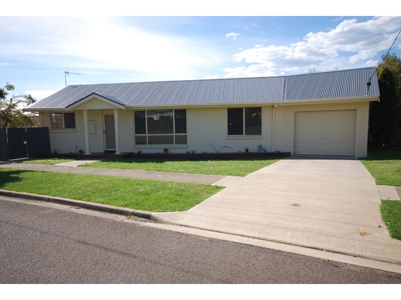 82 Wellington Road, Portland VIC 3305