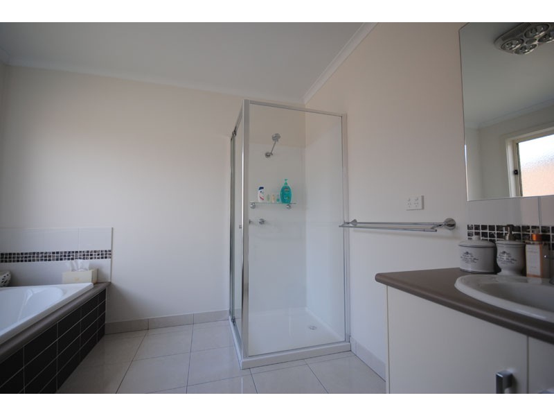20 Donegal Court, Portland VIC 3305