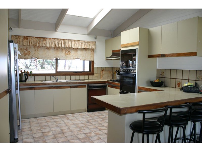 51 Westlakes Road, Portland VIC 3305