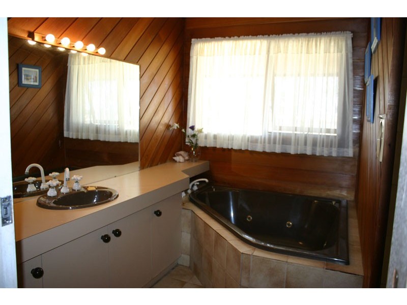 51 Westlakes Road, Portland VIC 3305