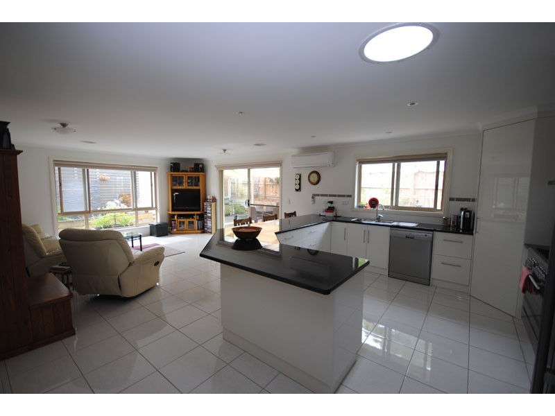 6 Caringal Court, Portland VIC 3305