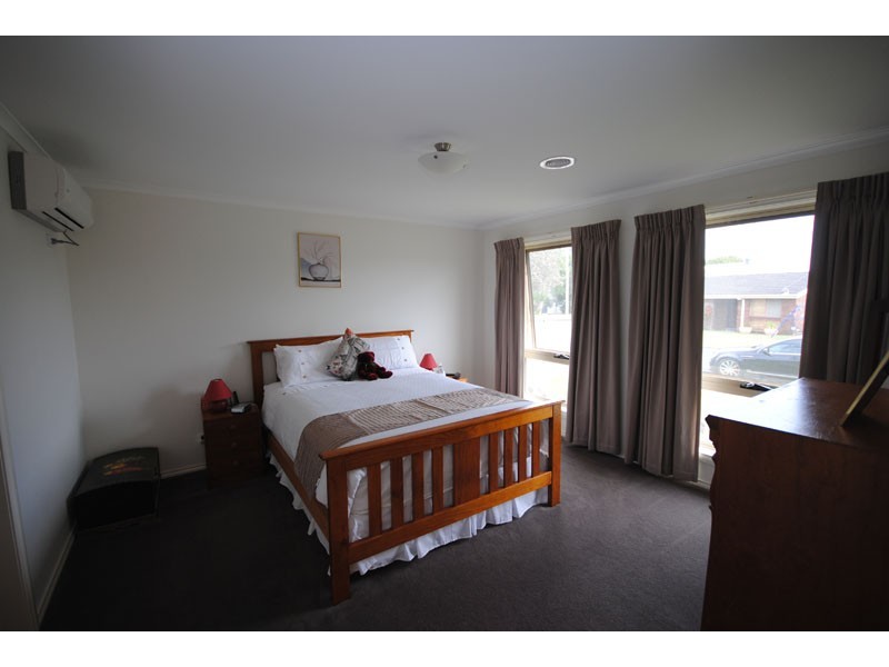 6 Caringal Court, Portland VIC 3305