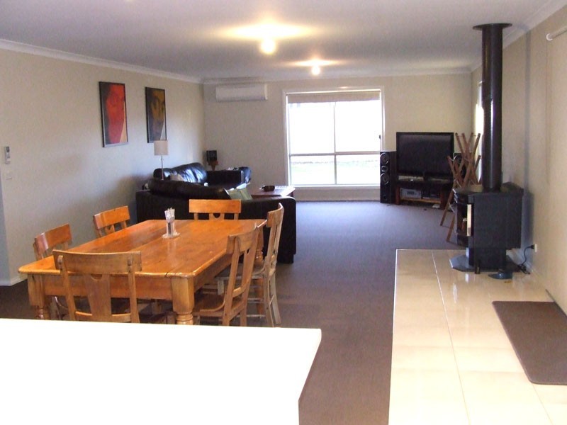 6 Aquarius Court, Portland VIC 3305