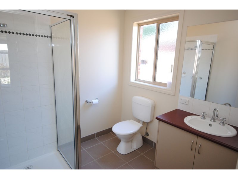 2/28 Oswald Street, Portland VIC 3305