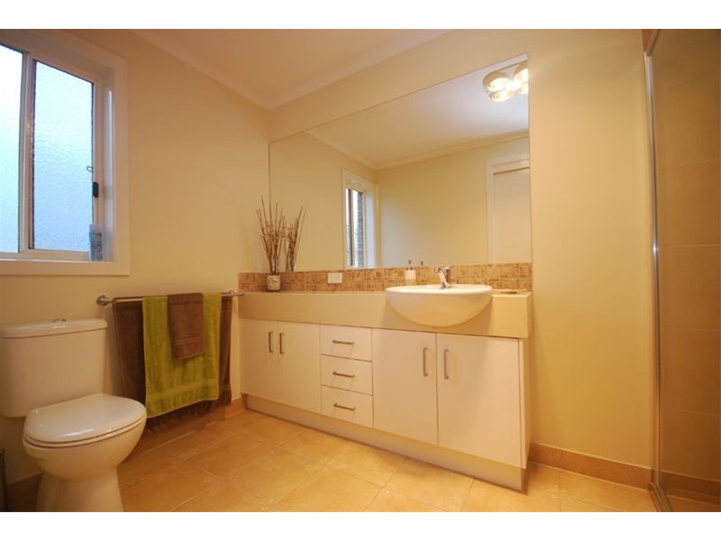 28 Madeira Close, Portland VIC 3305