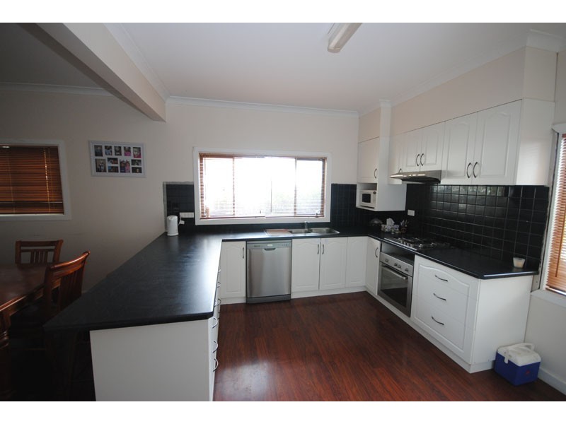 12 Athalie Street, Portland VIC 3305