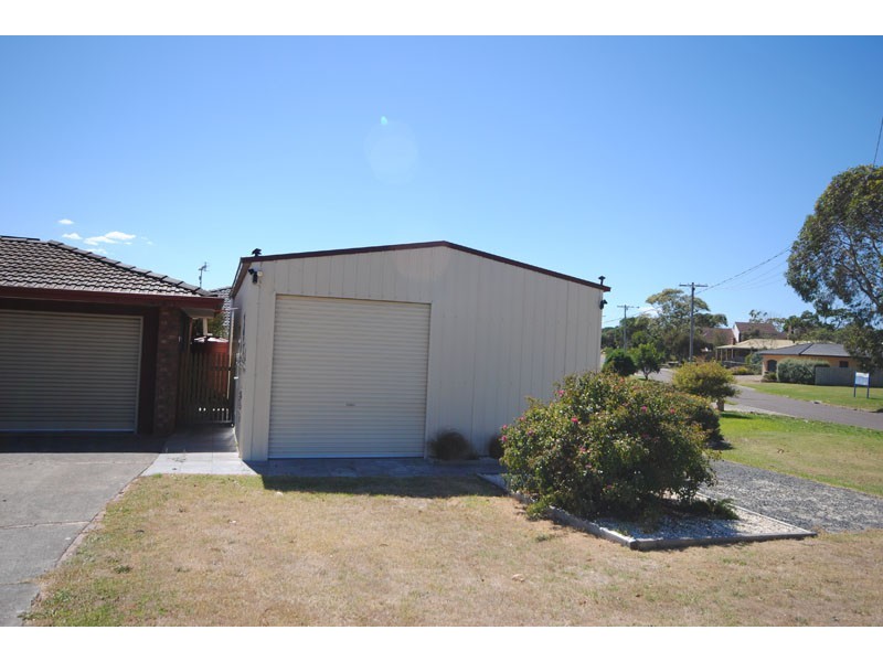 34 Tamora Crescent, Portland VIC 3305