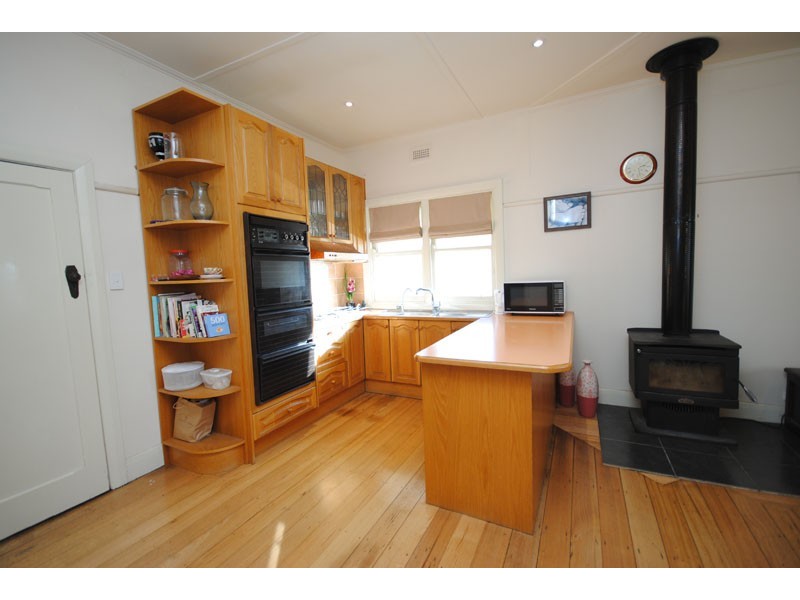 29 Carey Street, Heywood VIC 3304