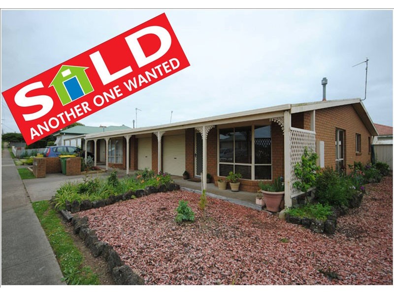 2/98 Blair Street, Portland VIC 3305