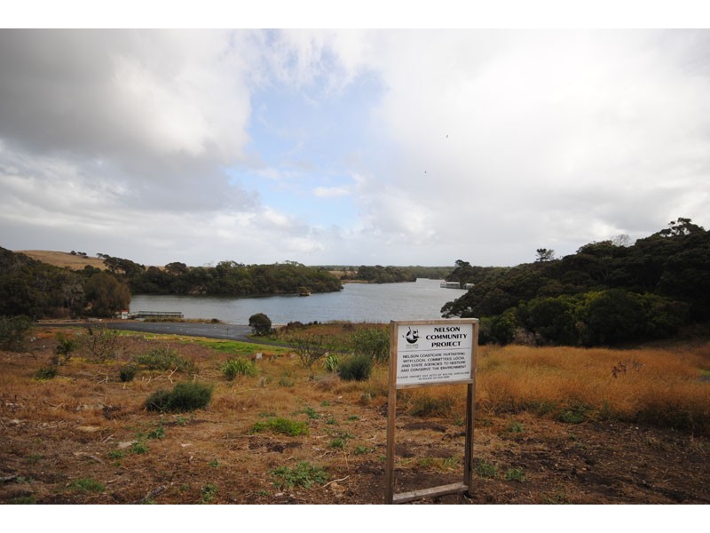 9 Isle of Bags Road, Nelson VIC 3292