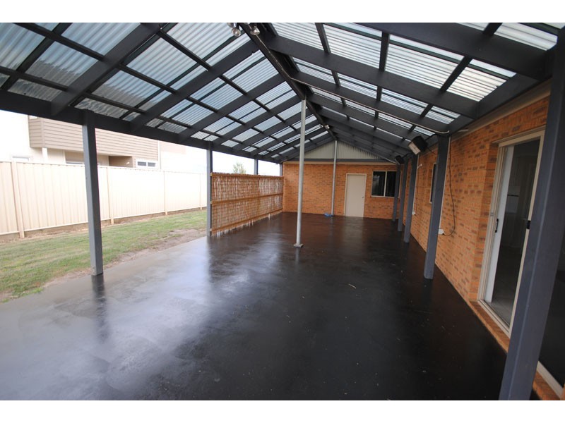 6 Aquarius Court, Portland VIC 3305