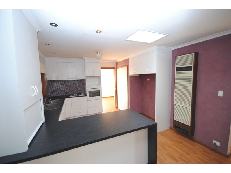 19 Shirva Crescent, Portland VIC 3305