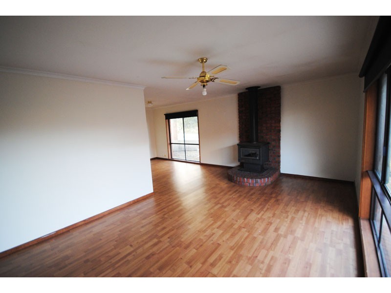 19 Shirva Crescent, Portland VIC 3305