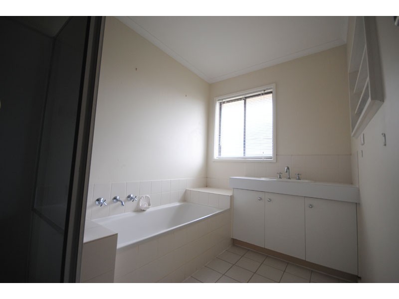 19 Shirva Crescent, Portland VIC 3305