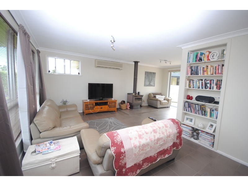 7 Darling Street, Heywood VIC 3304
