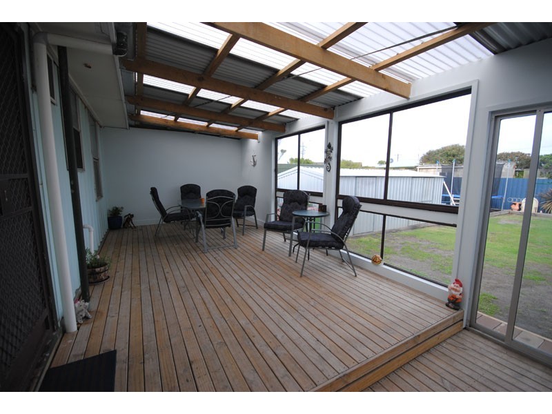 9 Wattle Crescent, Portland VIC 3305