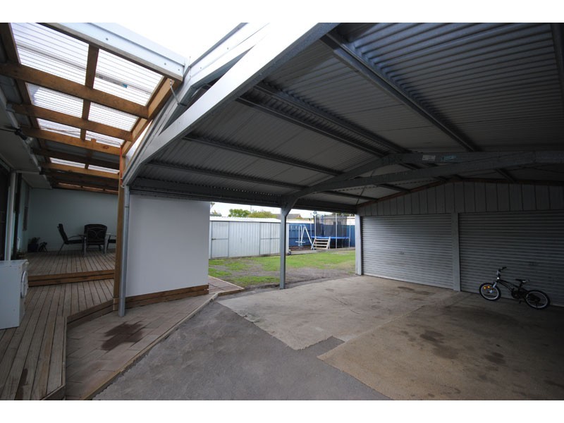 9 Wattle Crescent, Portland VIC 3305