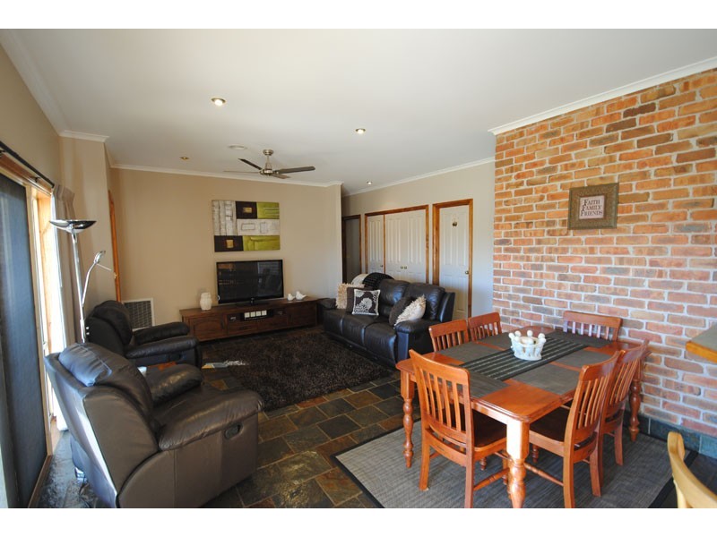 28  Mcintyre Road, Portland VIC 3305